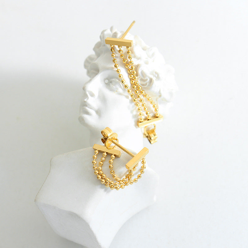 Earrings Hanging with a Chain