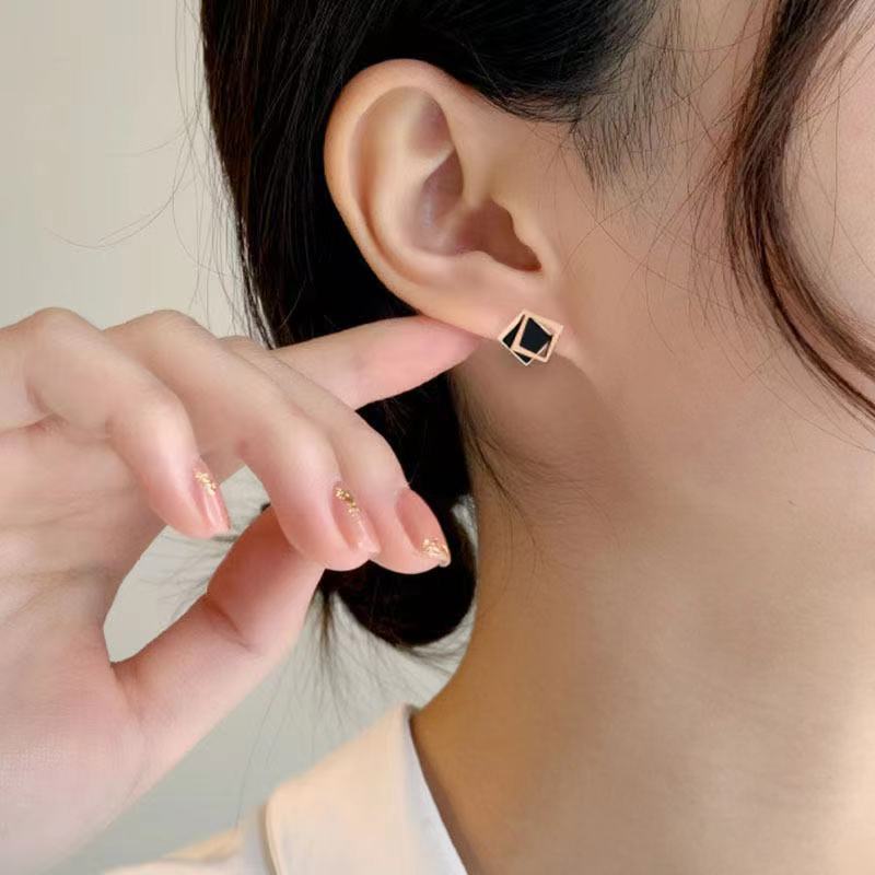 Stud Earrings Square