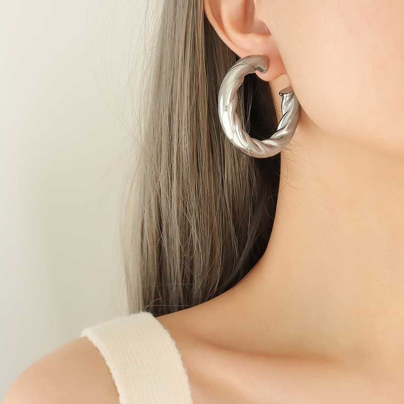 Earrings Hoops Oversized Twist 4.3 cm. Silver