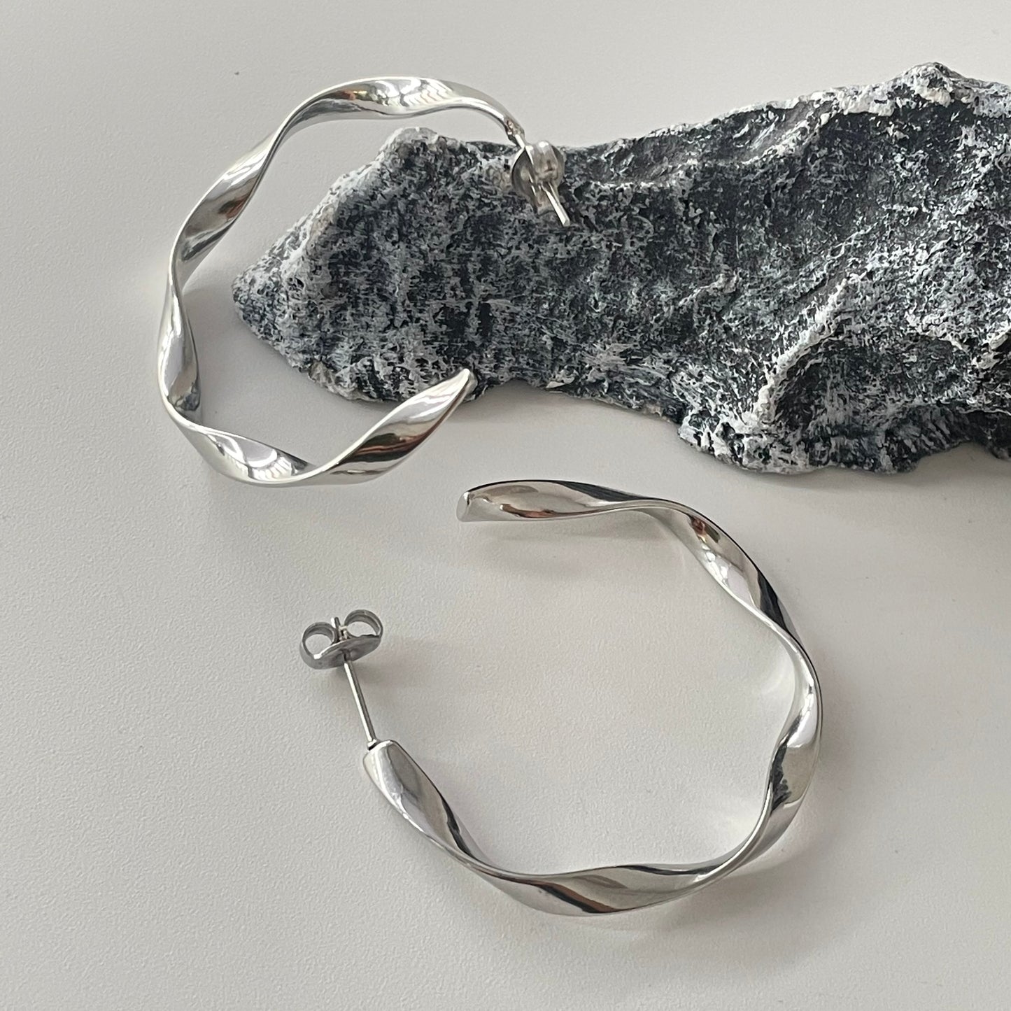 Σκουλαρίκια Κρίκοι Στριφτοί Ασημί 3.5 εκ.